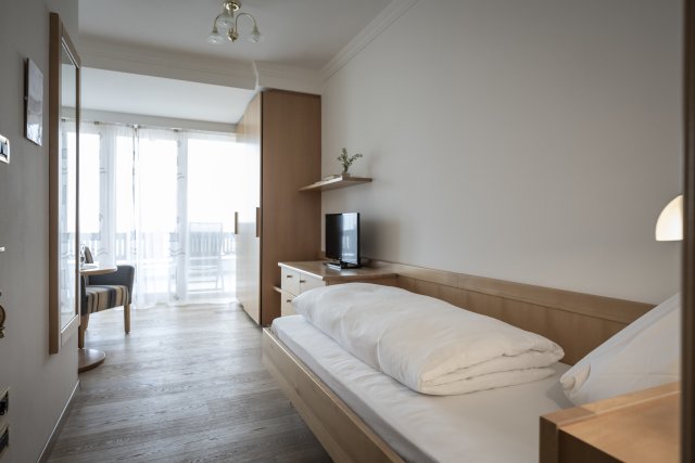 Einzelzimmer mit Balkon D (1/3)