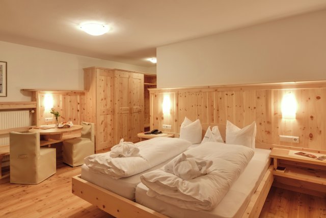 Junior Suite (1/2)