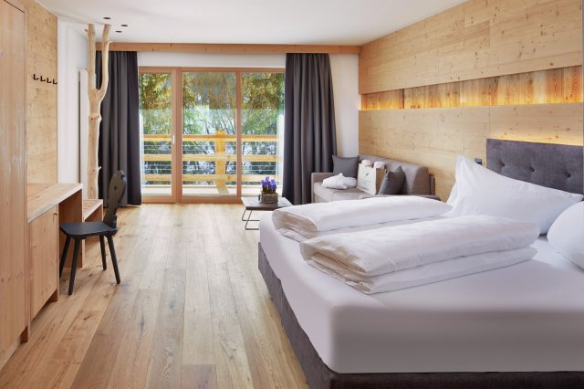 Penthouse Suite (1/3)