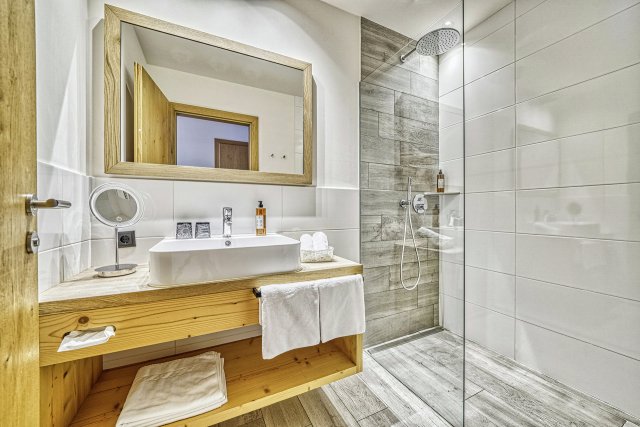 Penthouse Family Suite (1/3)
