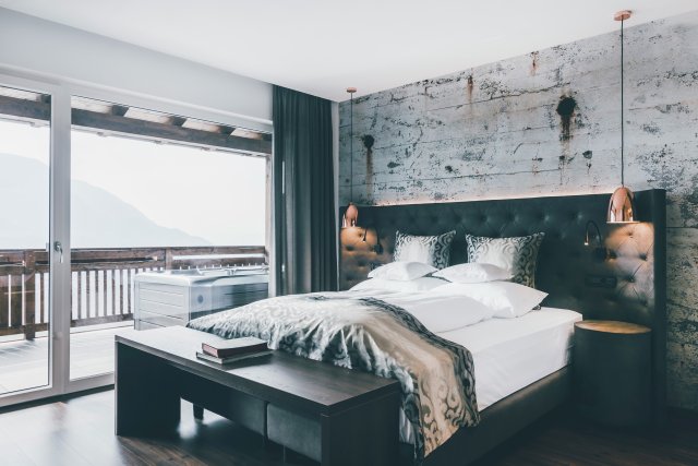 Suite 1400 Deluxe mit Whirlpool (70-75m²) (1/3)