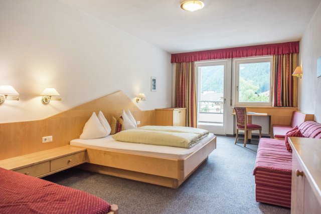 Doppelzimmer „Dörf“ (1/3)