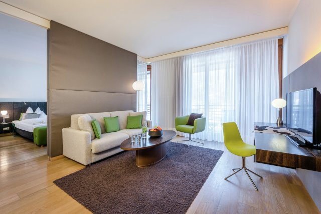 Suite (1/2)