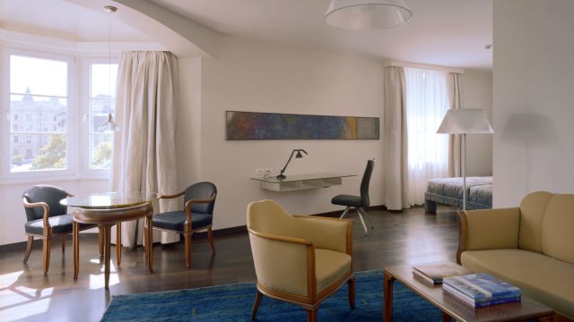 Junior Suite (1/3)