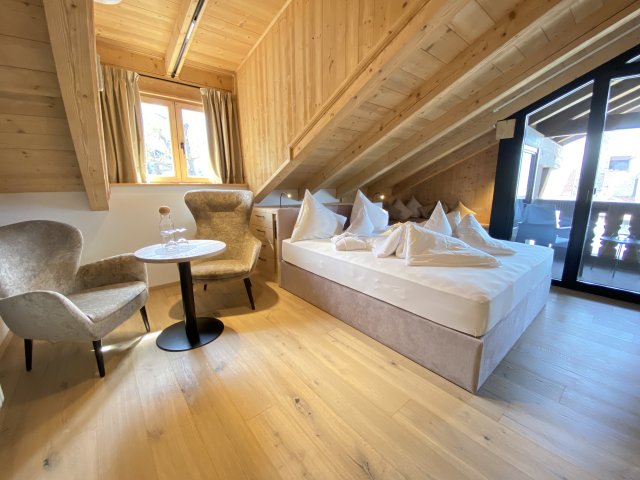 Double Room Schenna (1/3)