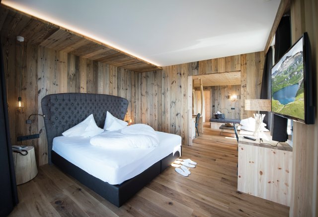 Suite forest with panoramic view (1/3)