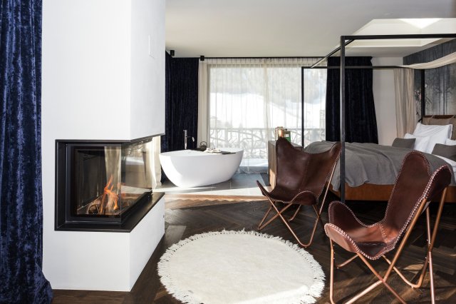 SUITE RECREATION ROOFTOP (1/3)