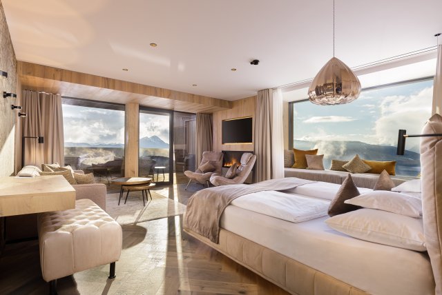 Premium Cube Suite (1/3)