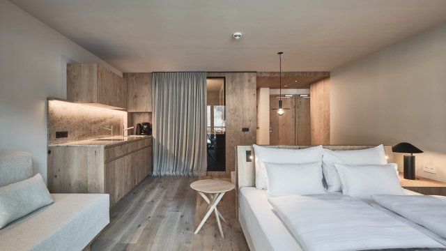 AMA Flat (1/3)