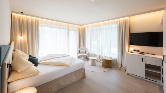 Junior Suite (1/3)