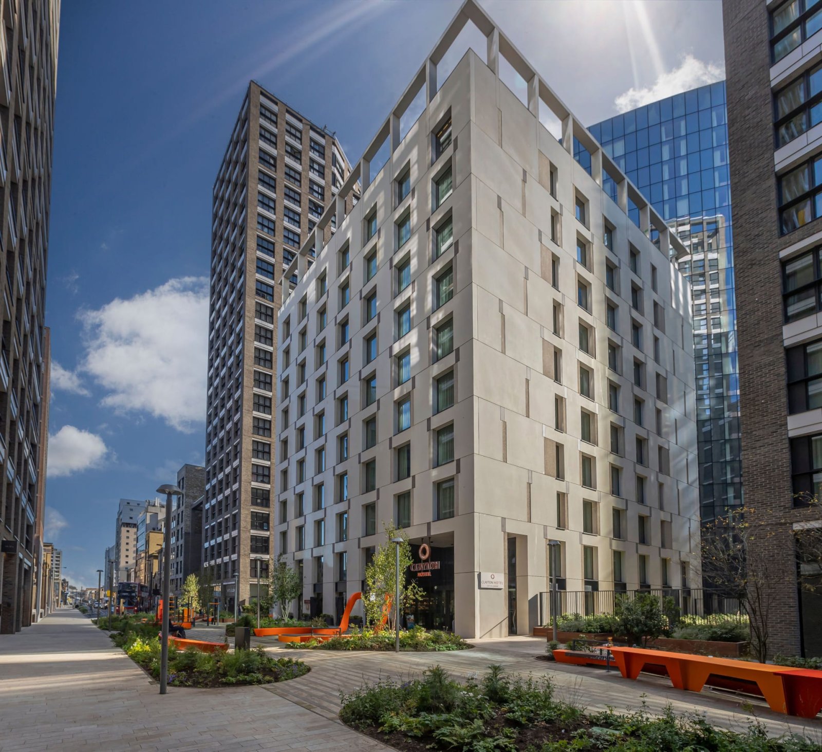 Clayton Hotel London