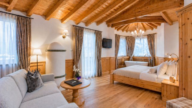 Suite Romantic con vista sul Sassolungo (1/2)
