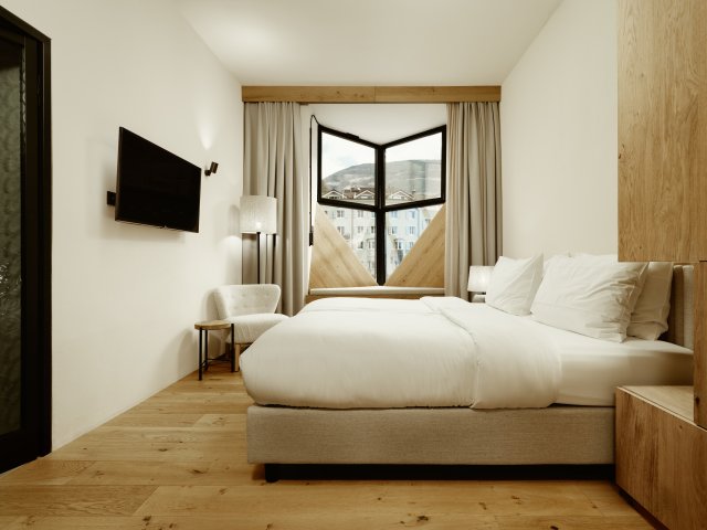 Adler Eye room (1/3)