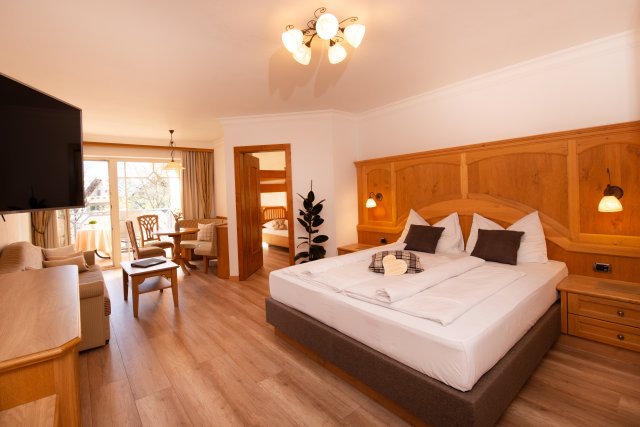 Family Suite Arunda (1/3)